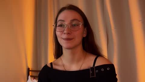 Solfiro online show from December 3, 2025, 6:17 pm