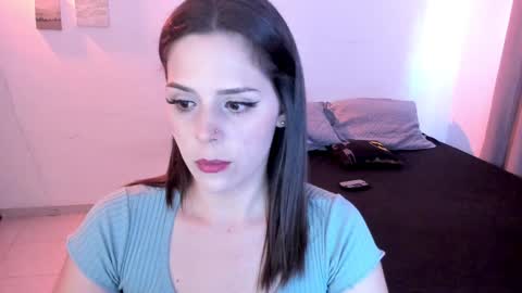 Snapshot of lovelydollyxx_ chatting on January 28, 2025, 8:15 pm lovely online show from January 28, 2025, 8:15 pm