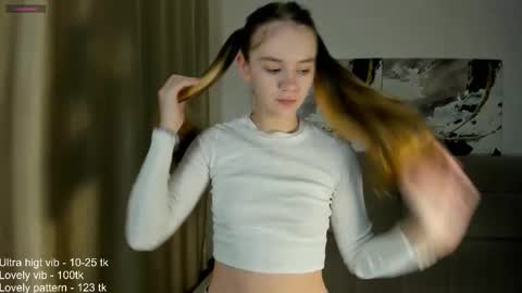 Snapshot of lovelygracee chatting on September 14, 2025, 5:23 pm lovelygracee online show from September 14, 2025, 5:23 pm