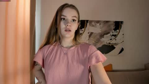 Snapshot of lovelygracee chatting on October 13, 2025, 12:38 pm lovelygracee online show from October 13, 2025, 12:38 pm