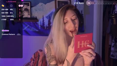 Snapshot of lovelylittlelucyy chatting on December 21, 2024, 8:10 pm lovelylittlelucyy online show from December 21, 2024, 8:10 pm