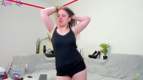 Lola online show from October 7, 2025, 7:44 pm