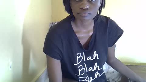 lovelymee2 online show from October 27, 2025, 8:18 am