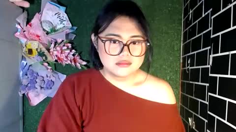 lovely online show from October 7, 2025, 6:49 pm
