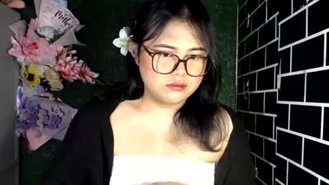 lovely online show from October 9, 2025, 9:02 pm