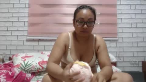 Angelquey online show from March 8, 2025, 10:43 am