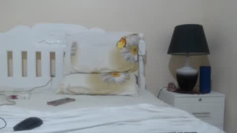 Angelquey online show from October 3, 2025, 10:12 am