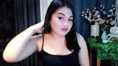Snapshot of lovelyrhean chatting on October 12, 2025, 1:48 am Rhean online show from October 12, 2025, 1:48 am