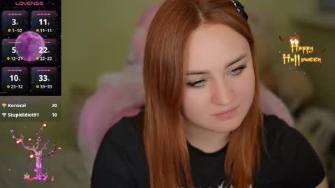 Snapshot of lovelyybell chatting on October 28, 2025, 2:42 pm B E L L online show from October 28, 2025, 2:42 pm