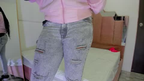 Snapshot of lovequeen02 chatting on February 9, 2025, 11:47 am L O V E online show from February 9, 2025, 11:47 am