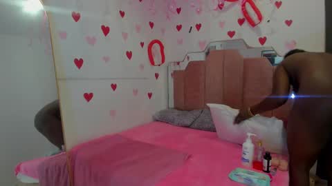 Snapshot of lovequeen02 chatting on February 17, 2025, 12:16 pm L O V E online show from February 17, 2025, 12:16 pm