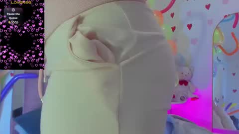 Snapshot of lovequeen02 chatting on February 28, 2025, 11:58 am L O V E online show from February 28, 2025, 11:58 am