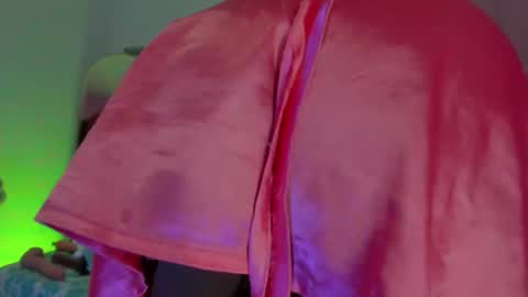 Snapshot of lovequeen02 chatting on March 9, 2025, 11:36 am L O V E online show from March 9, 2025, 11:36 am