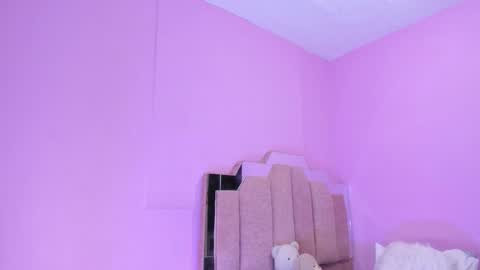 Snapshot of lovequeen02 chatting on September 12, 2025, 11:32 am L O V E online show from September 12, 2025, 11:32 am