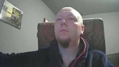 Snapshot of lover582553 chatting on February 21, 2025, 4:40 am lover582553 online show from February 21, 2025, 4:40 am