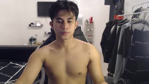 Snapshot of loverboyph04 chatting on October 7, 2025, 2:53 am loverboyph04 online show from October 7, 2025, 2:53 am