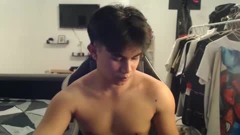 Snapshot of loverboyph04 chatting on October 18, 2025, 8:59 am loverboyph04 online show from October 18, 2025, 8:59 am