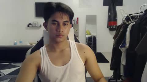 Snapshot of loverboyph04 chatting on November 25, 2025, 9:31 am loverboyph04 online show from November 25, 2025, 9:31 am