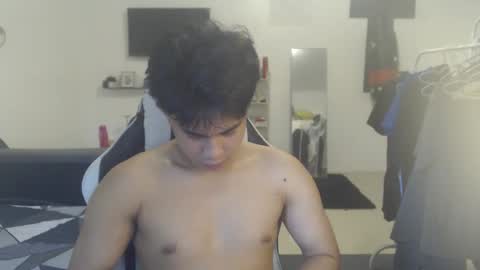 Snapshot of loverboyph04 chatting on November 29, 2025, 1:30 am loverboyph04 online show from November 29, 2025, 1:30 am