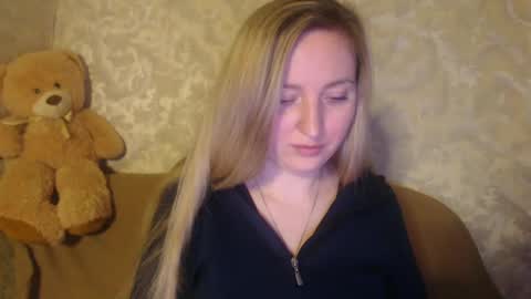 Snapshot of lovesrebecca chatting on December 11, 2024, 2:52 am LovesRebecca online show from December 11, 2024, 2:52 am