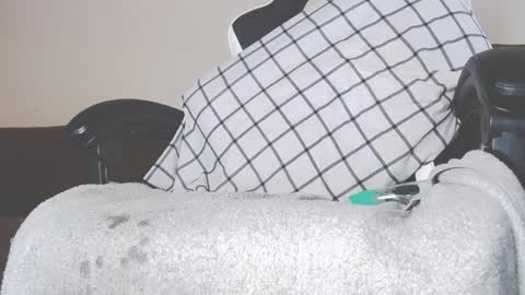 Snapshot of lovestobeused2 chatting on September 30, 2025, 6:35 pm lovetobeused online show from September 30, 2025, 6:35 pm