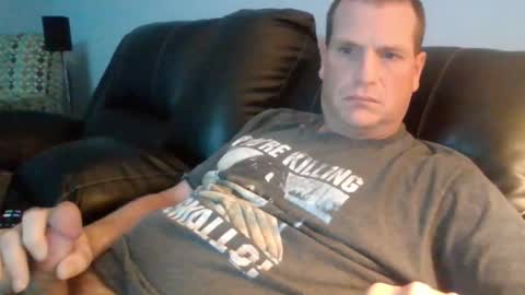 Snapshot of lovetocum37 chatting on October 29, 2025, 3:47 pm lovetocum37 online show from October 29, 2025, 3:47 pm