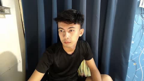 Snapshot of lovetosuckxox chatting on February 25, 2025, 12:45 pm lovetosuckxox online show from February 25, 2025, 12:45 pm