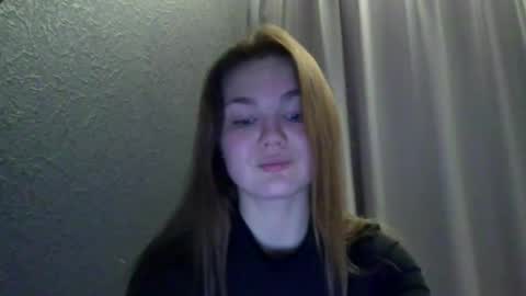 Snapshot of loviesimone chatting on November 7, 2025, 9:37 pm loviesimone online show from November 7, 2025, 9:37 pm