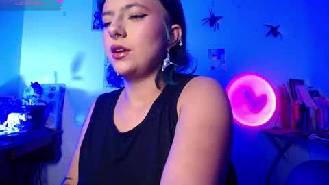 Snapshot of loving_alma chatting on November 6, 2025, 4:13 am loving_alma online show from November 6, 2025, 4:13 am