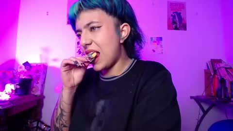 Snapshot of loving_alma chatting on November 16, 2025, 3:45 am loving_alma online show from November 16, 2025, 3:45 am