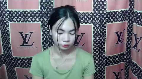loving_rhean online show from November 14, 2025, 4:55 am
