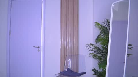 Snapshot of lovingblondie chatting on February 8, 2025, 4:36 am Nora online show from February 8, 2025, 4:36 am