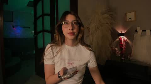 Snapshot of lua_ferch_ chatting on January 8, 2025, 12:26 pm ---Goys incredible photographs online show from January 8, 2025, 12:26 pm