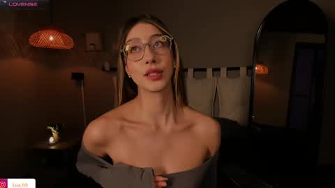 Snapshot of lua_ferch_ chatting on March 10, 2025, 1:10 pm ---Goys incredible photographs online show from March 10, 2025, 1:10 pm