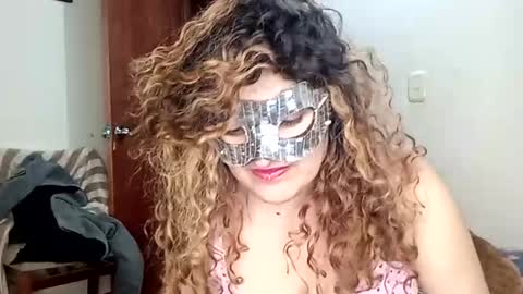 Snapshot of luana363 chatting on September 24, 2025, 2:37 am luana363 online show from September 24, 2025, 2:37 am