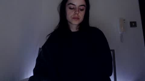 luana online show from December 5, 2024, 1:36 am