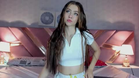 Snapshot of luanastonne chatting on September 10, 2025, 4:23 am LuanaStonne online show from September 10, 2025, 4:23 am