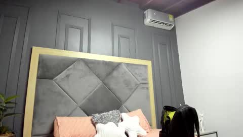 luca_morettii online show from November 26, 2025, 12:06 pm