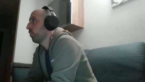 Snapshot of lucabeech88 chatting on January 31, 2025, 8:22 pm Luca online show from January 31, 2025, 8:22 pm