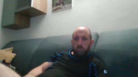Snapshot of lucabeech88 chatting on October 10, 2025, 8:08 pm Luca online show from October 10, 2025, 8:08 pm