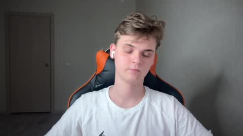 Snapshot of lucas_dany chatting on January 7, 2025, 11:45 pm Lucas Gill online show from January 7, 2025, 11:45 pm