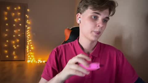 Snapshot of lucas_dany chatting on January 22, 2025, 12:27 am Lucas Gill online show from January 22, 2025, 12:27 am