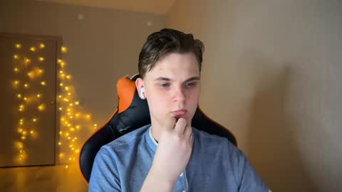 Snapshot of lucas_dany chatting on January 27, 2025, 12:43 am Lucas Gill online show from January 27, 2025, 12:43 am