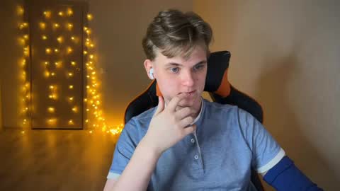 Snapshot of lucas_dany chatting on January 28, 2025, 3:57 am Lucas Gill online show from January 28, 2025, 3:57 am