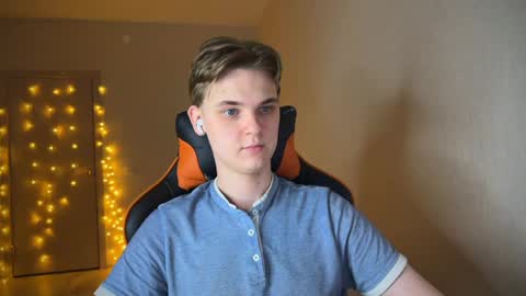 Snapshot of lucas_dany chatting on January 29, 2025, 12:12 am Lucas Gill online show from January 29, 2025, 12:12 am