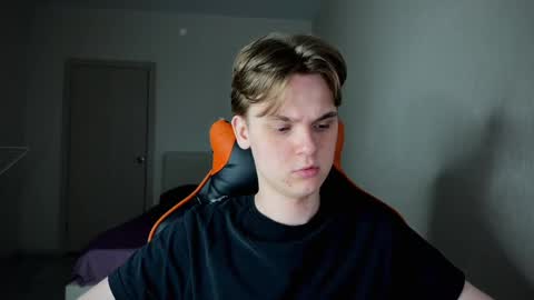 Snapshot of lucas_dany chatting on March 9, 2025, 2:18 am Lucas Gill online show from March 9, 2025, 2:18 am