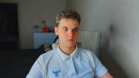 Snapshot of lucas_dany chatting on December 14, 2025, 4:01 pm Lucas Gill online show from December 14, 2025, 4:01 pm