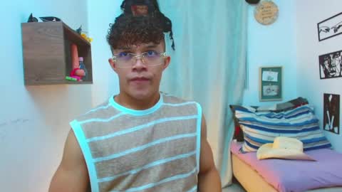 Snapshot of lucas_luxx1 chatting on September 12, 2025, 1:22 pm Lucas Luxx online show from September 12, 2025, 1:22 pm