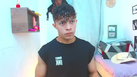 Snapshot of lucas_luxx1 chatting on September 18, 2025, 12:51 pm Lucas Luxx online show from September 18, 2025, 12:51 pm