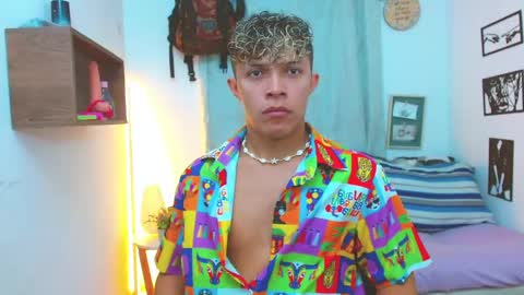 Snapshot of lucas_luxx1 chatting on October 2, 2025, 3:52 pm Lucas Luxx online show from October 2, 2025, 3:52 pm